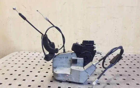 Subaru Outback Rear door lock