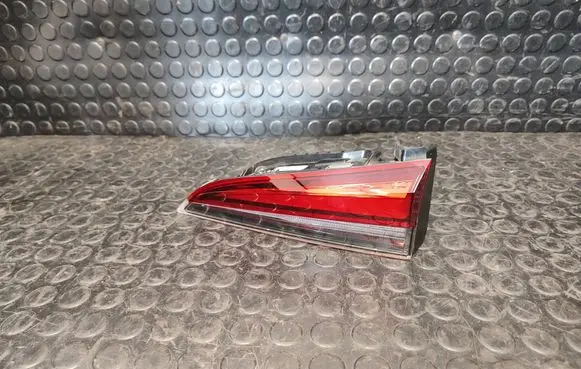 Skoda Kamiq Tailgate rear/tail lights 658945308