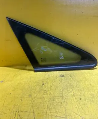Opel Zafira B Front door vent window glass four-door 43R007951