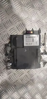 Volvo V70 Central console control unit 30782711