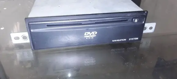 Nissan X-Trail T30 Navigation unit CD/DVD player 25915CC000