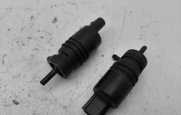 BMW 5 F10 F11 Windscreen/windshield washer pump 8362154 6934160