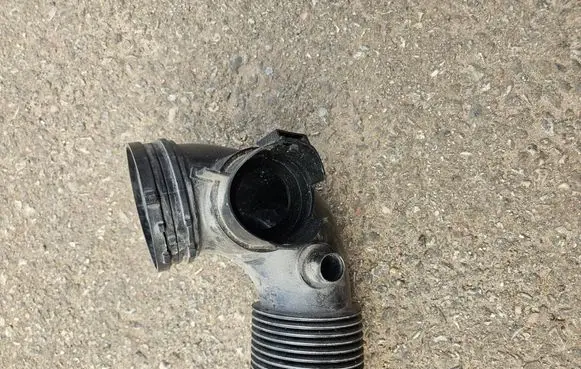BMW X5 F15 Air intake duct part 7605638 70510167 51750610