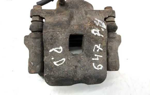 Toyota RAV 4 (XA20) Front brake caliper