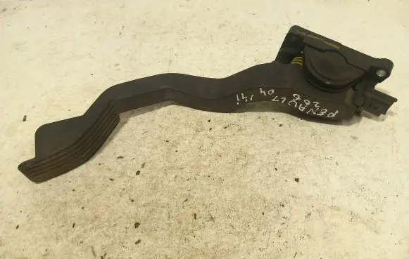 Peugeot 206 Accelerator throttle pedal