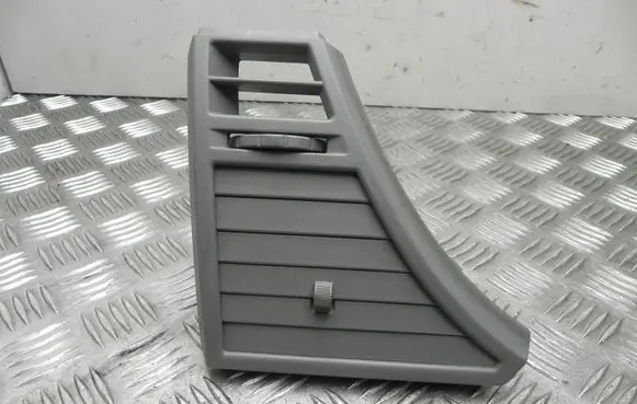 Chrysler Sebring (JS) Rear air vent grill 1AM69TRMAC L213