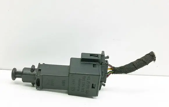 Volkswagen Golf IV Brake pedal sensor switch 1J0945511A
