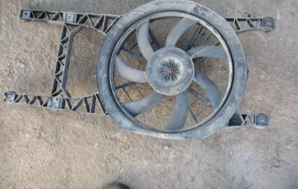Renault Laguna I Electric radiator cooling fan