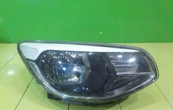 KIA Soul Headlight/headlamp 92102B2