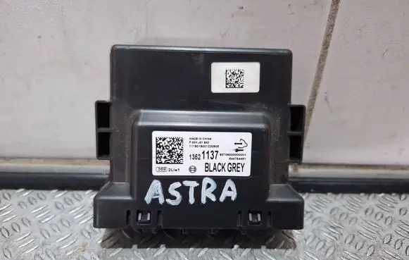 Opel Astra K Parking PDC control unit/module 13521137