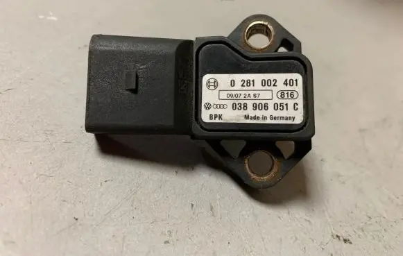 Citroen Berlingo Air pressure sensor 0281002401 038906051C