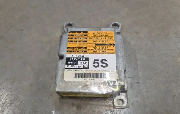 Toyota Hilux (AN10, AN20, AN30) Airbag control unit/module 891700K141