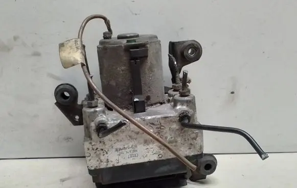 Audi A4 S4 B5 8D ABS Pump 8D0614111
