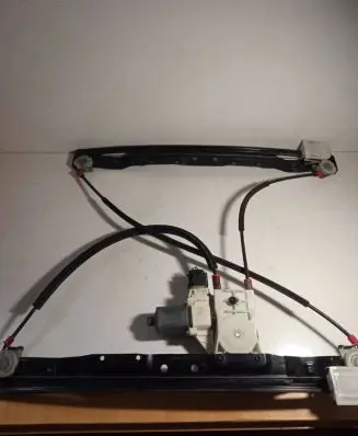 Ford S-MAX Front door window regulator motor 0130822286