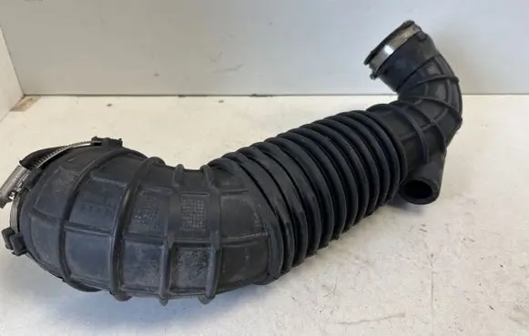 Audi Q5 SQ5 Intercooler hose/pipe 03G129629D