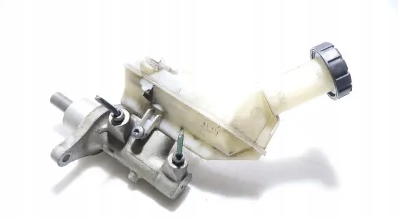 Master brake cylinder