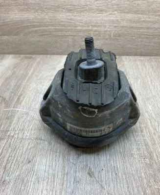 BMW 5 E60 E61 Engine mount bracket 6769874 159346