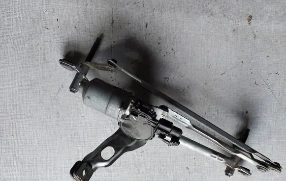 BMW X1 F48 F49 Front wiper linkage 7350657 3397021478 20151211