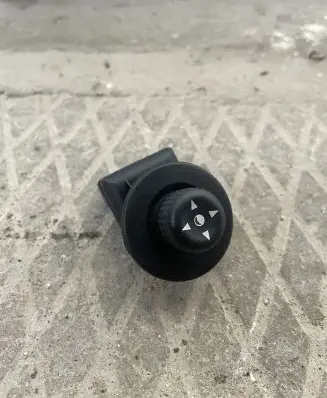 Citroen Berlingo Wing mirror switch 185526