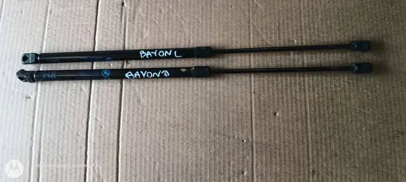 Hyundai Bayon Tailgate strut 