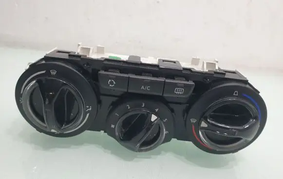 Peugeot 208 Climate control unit 96722483