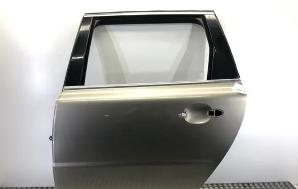 Volvo V70 Rear door