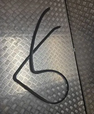 Citroen Berlingo Rubber seal front coupe door window 