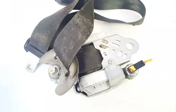 Hyundai i30 Front seatbelt 888102r900 7p2620-p