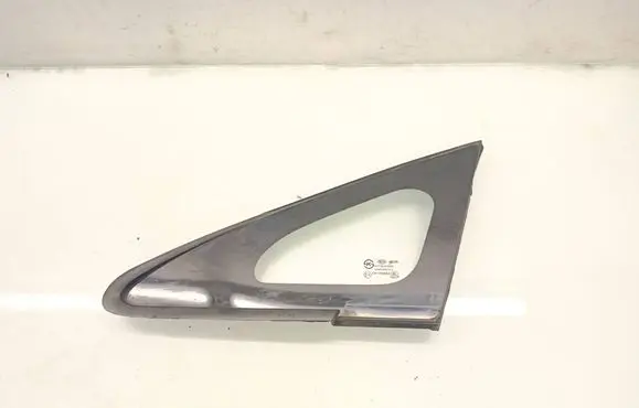 KIA Rio Front triangle window/glass 