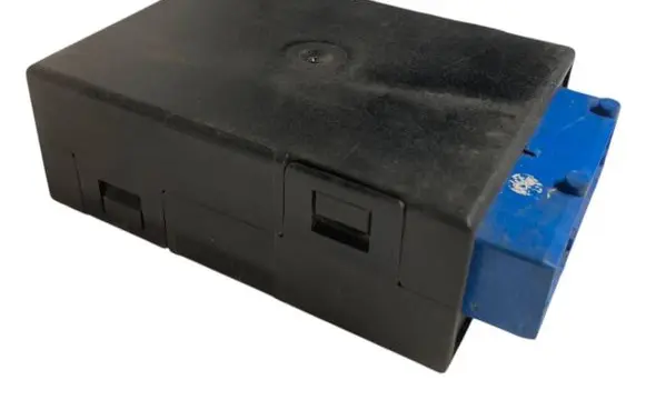 BMW 3 E36 Window wiper relay 8357068 61358357068