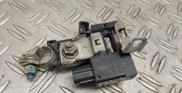 Toyota Yaris Battery relay fuse 28850400020
