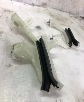 Opel Corsa F Front door windshield rail 9823206080
