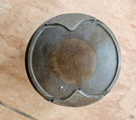 Dodge RAM 1500 DS Piston with connecting rod