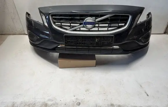 Volvo V60 Front bumper 31290975