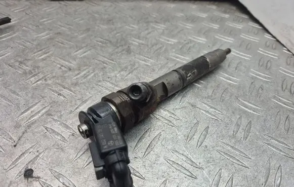 Fuel injector