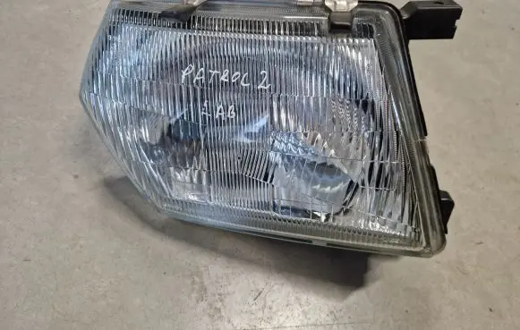 Nissan Patrol Y61 Headlight/headlamp
