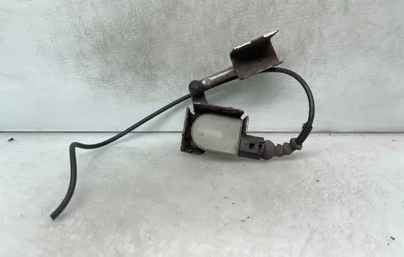 Audi TT TTS Mk2 Headlight/headlamp level sensor 