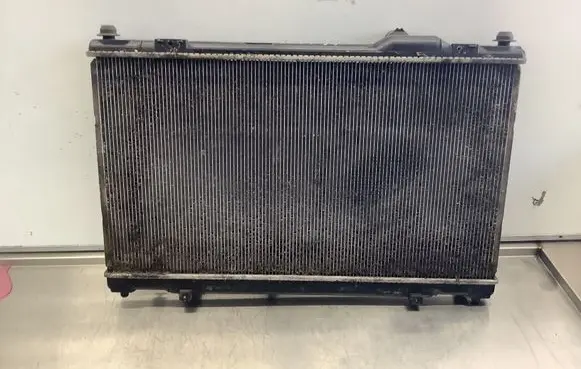 Lexus GS 300 350 430 450H Coolant radiator 4221332773 3137