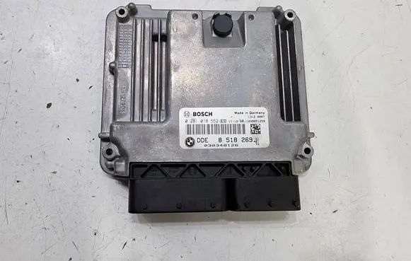 BMW 3 E90 E91 Engine control unit/module 0281018552 8518269