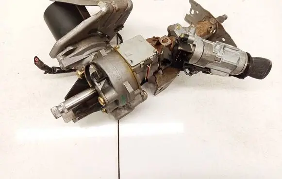 Toyota Yaris Power steering pump 99509000