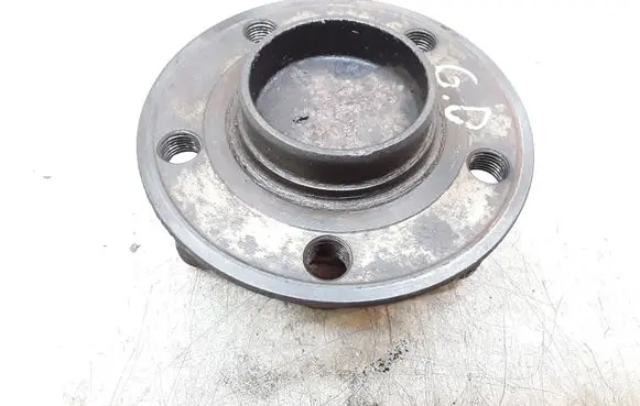 Volvo V70 Rear wheel hub