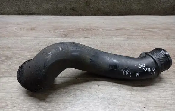 Volvo V70 Intercooler hose/pipe 9186153
