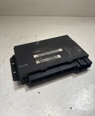 Audi A4 S4 B6 8E 8H Comfort/convenience module 8E0959433AS 00002726B2 00604449