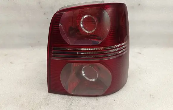 Volkswagen Touran I Rear/tail lights 1T0945096J 1T0945112G 21107