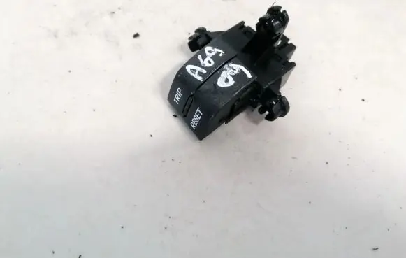 KIA Sportage Steering wheel buttons/switches 