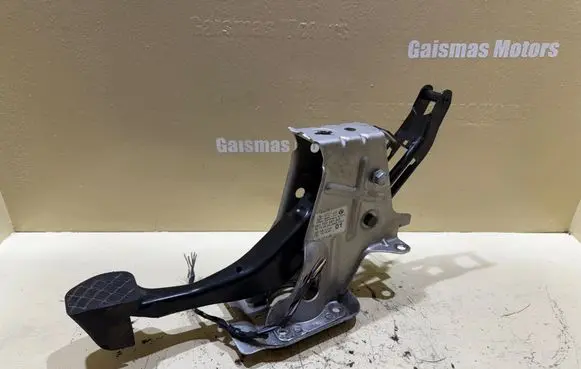 Volkswagen PASSAT B6 Brake pedal 1K1721057AD