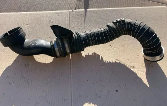 Mercedes-Benz C W203 Intercooler hose/pipe A2710901437
