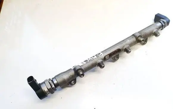 BMW 5 E60 E61 Fuel main line pipe 778716406 0445214030