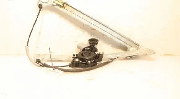 Mazda 3 Front window lifting mechanism without motor 
