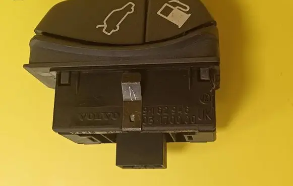 Volvo S70 V70 V70 XC Fuel tank opening switch 9162946
